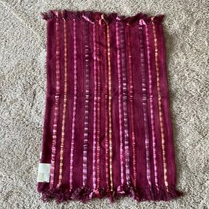NWT burgundy Target braided rug size 30 in x 50 in